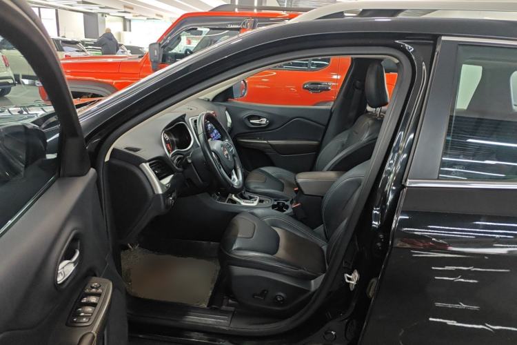 Used Jeep Cherokee 2016 2.4L Leading Edition