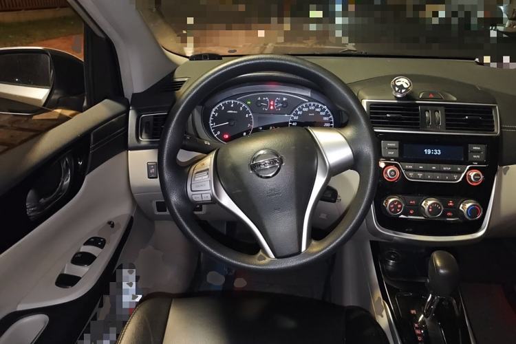 Used Nissan Tiida 2016 1.6L CVT Joyride Edition
