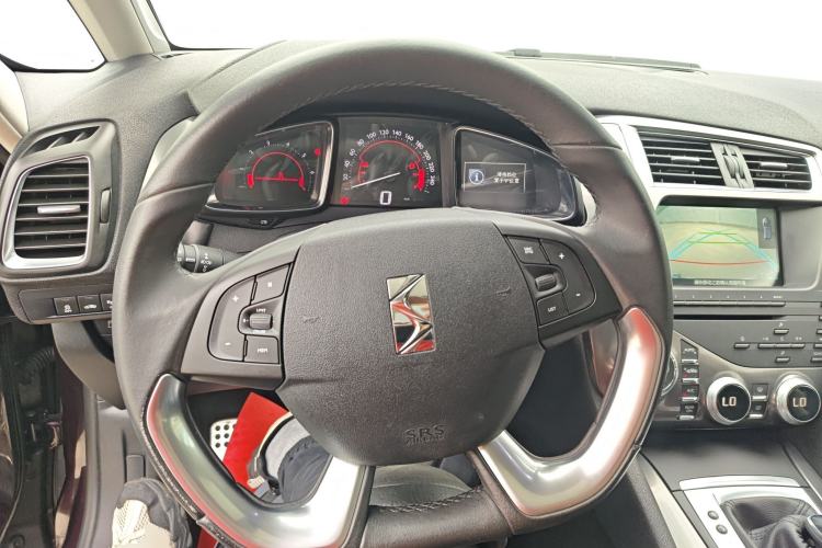 Used DS 5 2014 1.6T Luxury Edition THP200
