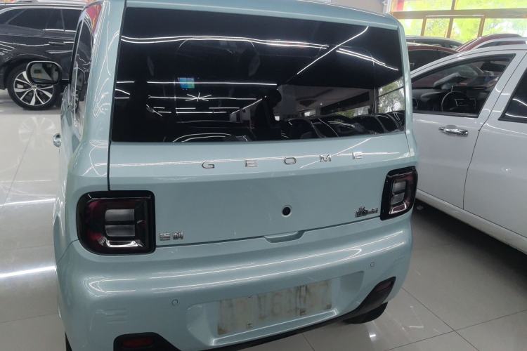 Used Geely Galaxy Panda 2023 Panda Mini 200km Endurance Bear Trunk