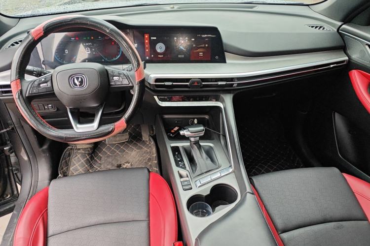 Used CHANGAN CS35PLUS 2022 Blue Whale NE 1.4T DCT Luxury Model Center Console