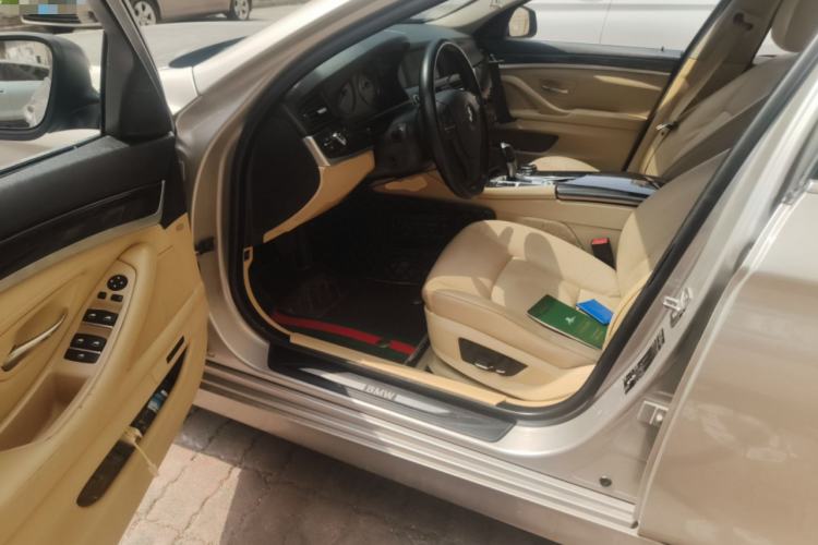 Used BMW 5 Series 2013 525Li Luxury Model
