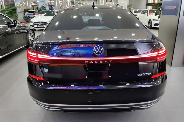 Used Volkswagen Passat 2022 330TSI Starry Luxury Edition – Exclusive Special Edition
