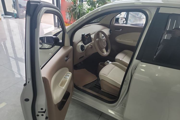Used Wuling Hongguang MINIEV 2025 Four-Door Version Advanced Edition Driver Seat
