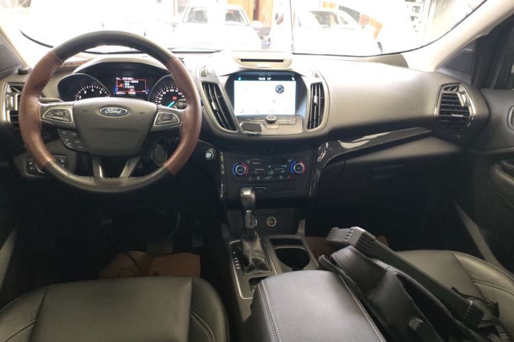 Used Ford Kuga 2017 EcoBoost 180 Two-Wheel-Drive Luxury Wing Edition Center Console