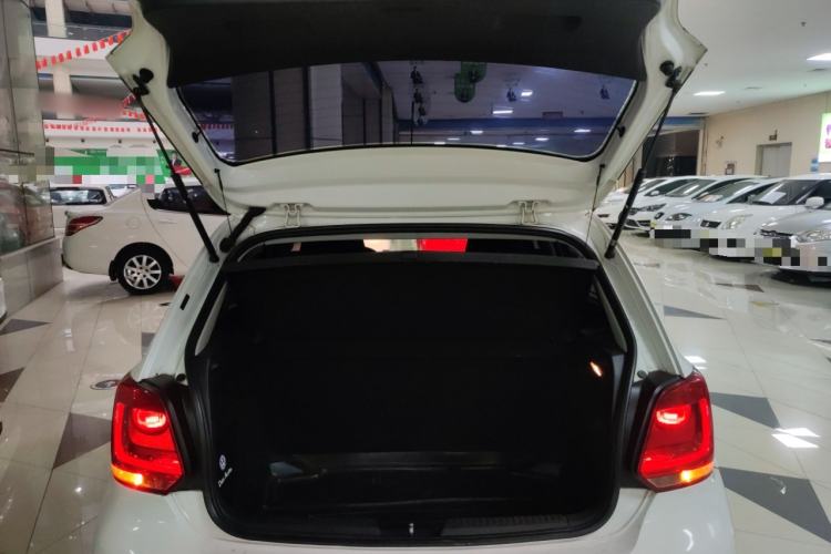 Used Volkswagen Polo 2013 1.4L Manual Fashion Edition
