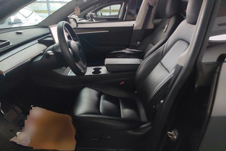 Used Tesla Model Y 2022 Long-Range All-Wheel-Drive Version