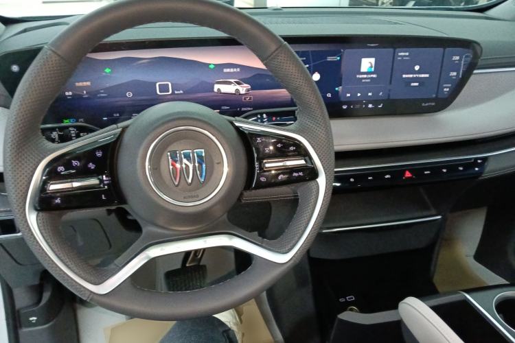 Used Buick GL8 2025 Lu Zun Smart Enjoyment Edition Interior 2