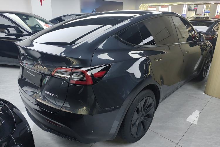 Used Tesla Model Y 2024 Rear-Wheel-Drive Version Rear Right 45 Deg