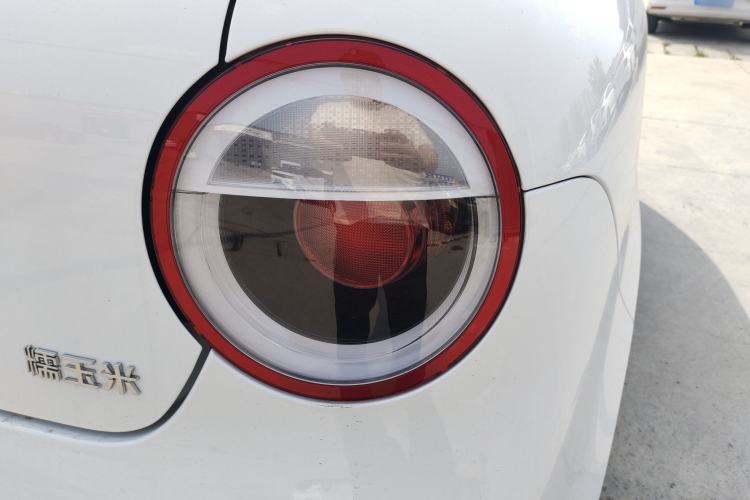 Used CHANGAN NEVO Lumin 2026 Model Treasure Edition 205km Passionate Beige Ningde Right Rear Taillight