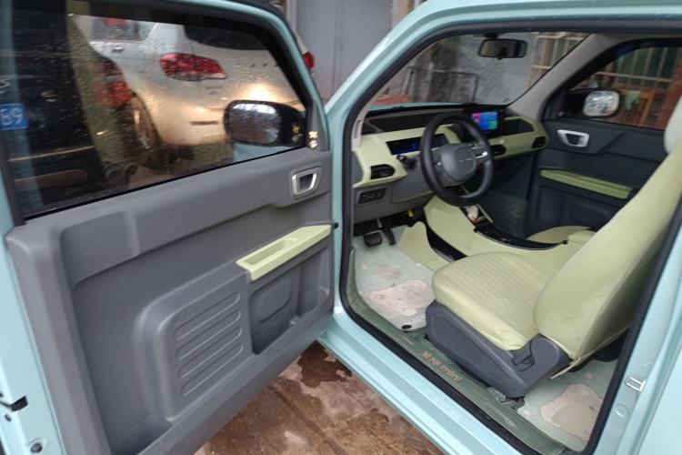 Used Geely Galaxy Panda 2024 Panda Mini 200km Endurance Bear
