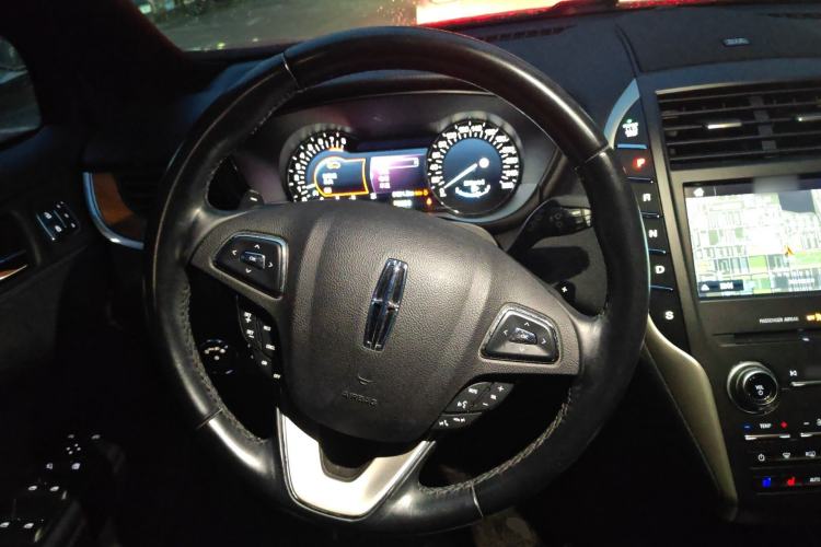 Used Lincoln MKC 2017 2.0T Two-Wheel-Drive Luxury Edition