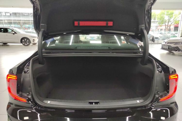 Used Volvo S90 2024 B5 Zhiyi Luxury Edition Trunk