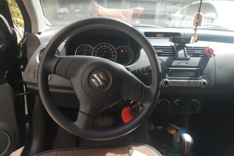 Used Suzuki Swift 2016 1.5L Automatic Fashionable Coolplay Edition
