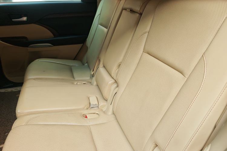 Used Toyota Highlander 2015 2.0T Four-Wheel Drive Luxury Edition 7-Seater Left Rear Seat