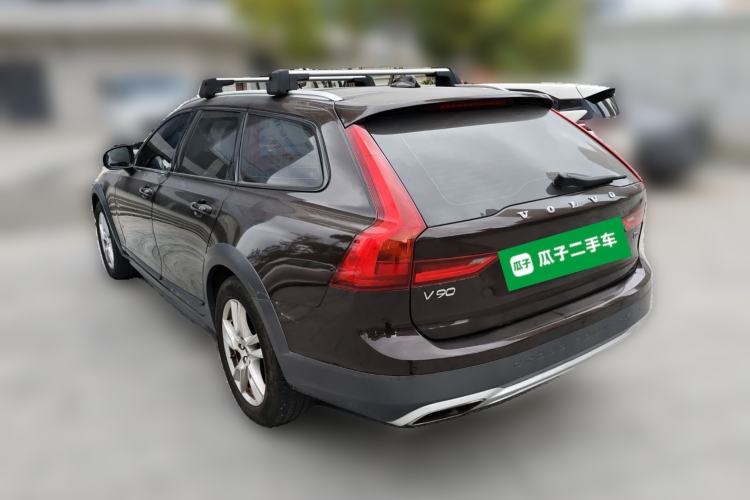 Used Volvo V90 2017 Cross Country T5 AWD Smart Range Edition