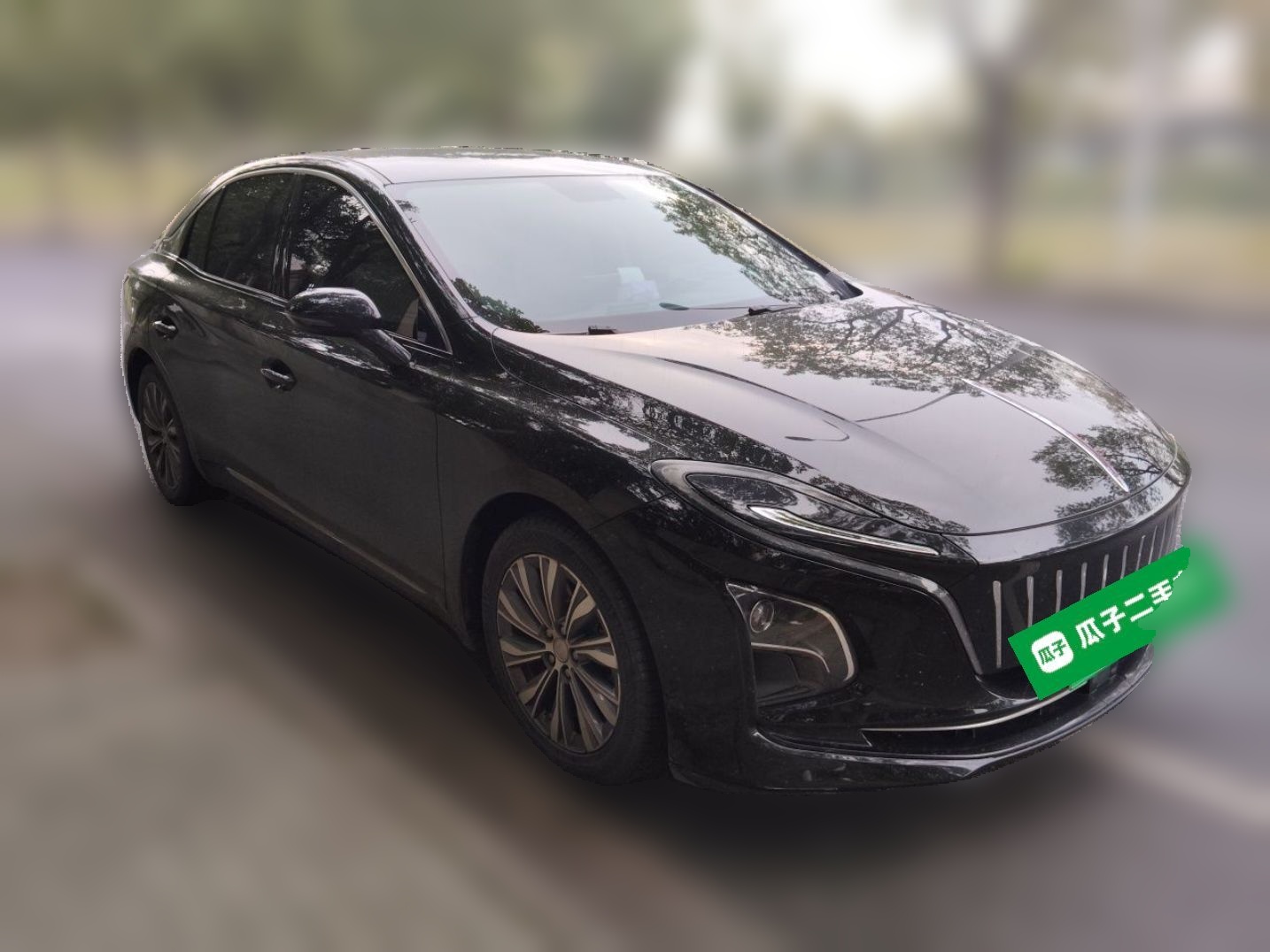 Hongqi E-QM5 2022 431 km Charge & Enjoy Edition — снимка 3