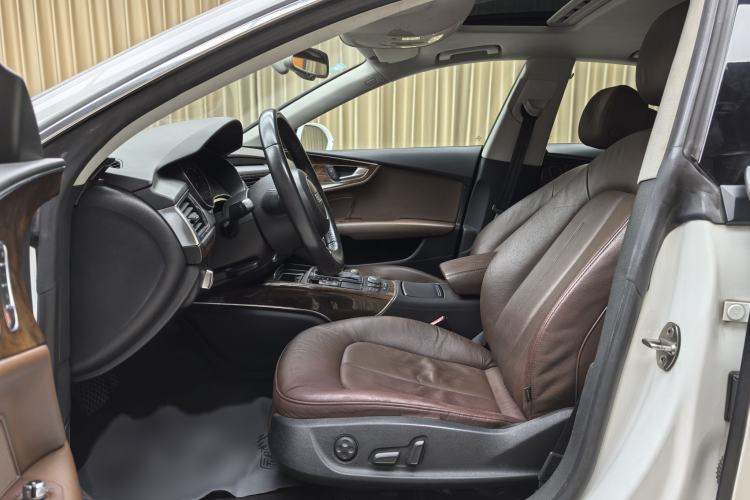 Used Audi A7 2013 50 TFSI quattro Comfort trim