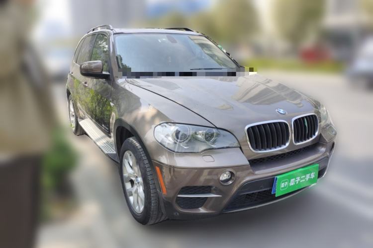 Used BMW X5 2010 3.0si U.S. specification Front Right 45 Deg