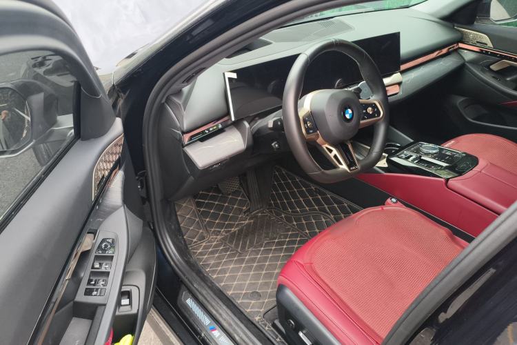 Used BMW 5 Series 2024 530Li Luxury Edition M Sport Package Interior 3