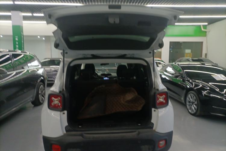 Used Jeep Renegade 2021 220T Automatic Elite Edition Trunk