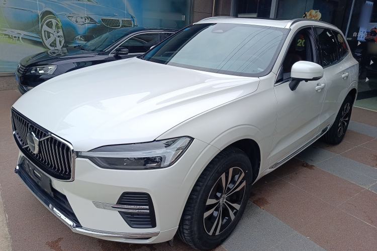 Used Volvo XC60 2023 B5 4x4 Smart Luxury Edition