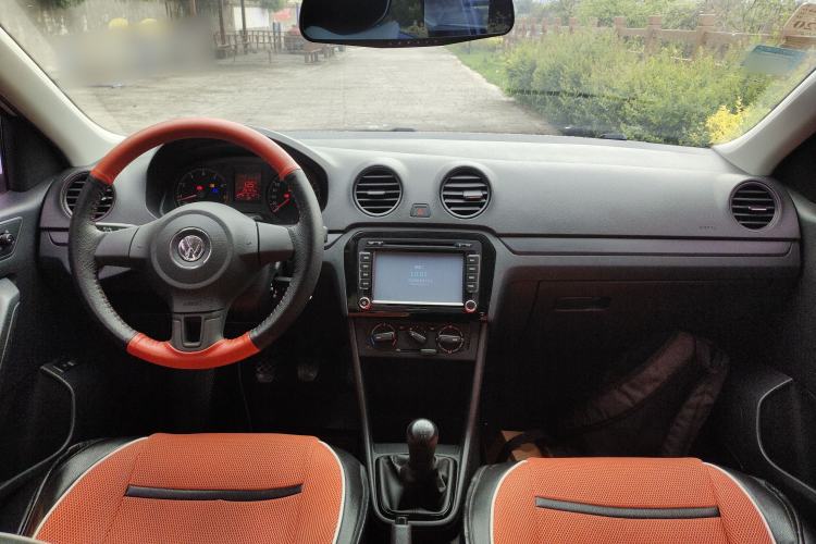 Used Volkswagen Jetta 2015 Value Edition 1.6L Manual Fashionable Style