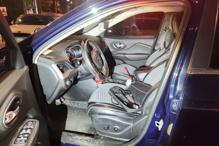 Used Jeep Cherokee 2017 2.4L Leading Edition