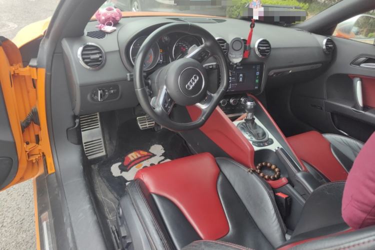 Used Audi TTS 2011 TTS Coupe 2.0TFSI quattro Center Console