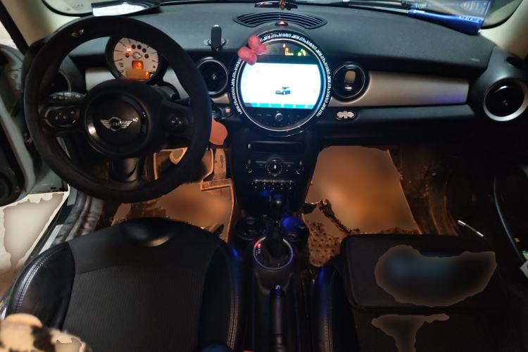 Used MINI 2011 1.6L COOPER Fun Center Console