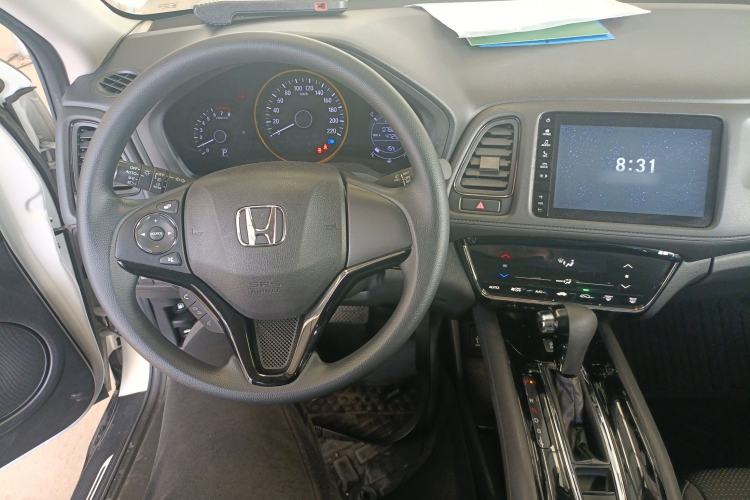 Used Honda Vezel 2019 220 TURBO CVT Elite Edition China VI Center Console