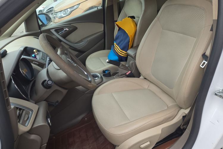 Used Buick GT 2013 GT 1.6L Automatic Fashion Edition Left Front Seat