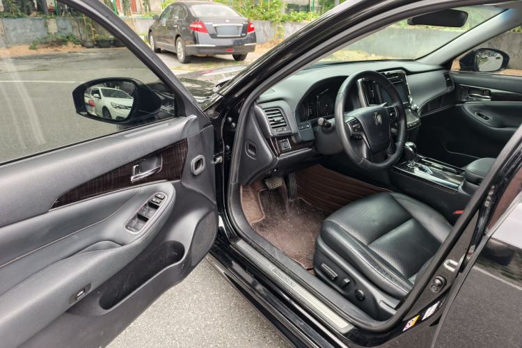 Used Toyota Crown 2015 2.0T Fashion Edition