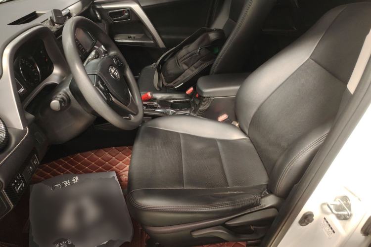 Used Toyota RAV4 2019 2.0L CVT Two-Wheel Drive Fashion X Limited Edition China V Standard