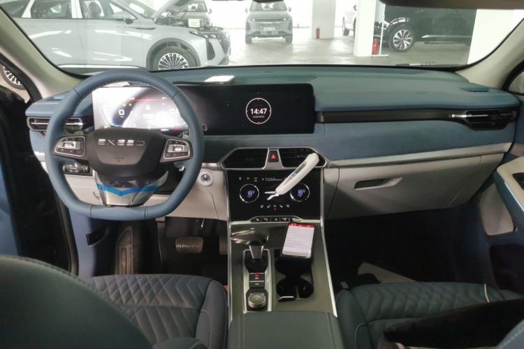 Used EXEED Lingyun 2023 400T Four-Wheel Drive Star Prestige Edition Interior 2