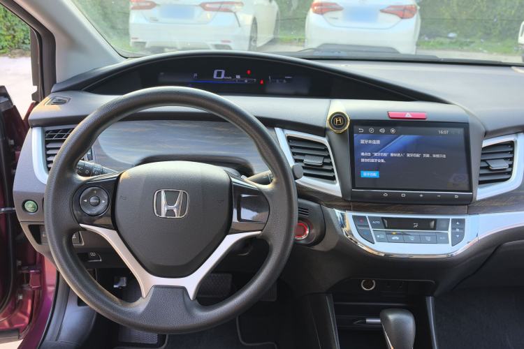 Used Honda Jade 2017 1.8L automatic Comfort version 5 seats
