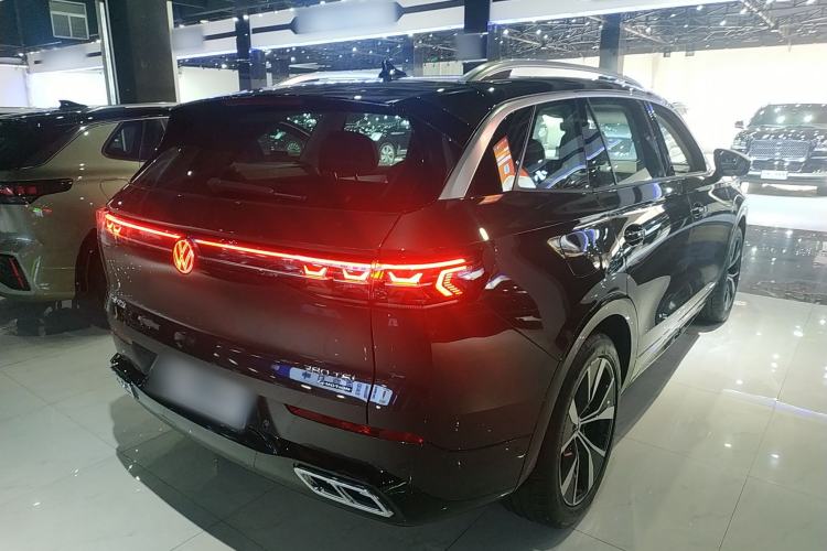 Used Volkswagen Tavendor 2025 Model 380TSI Four-Wheel Drive R-Line Pilgrimage Zhongxiang Edition Rear Right 45 Deg
