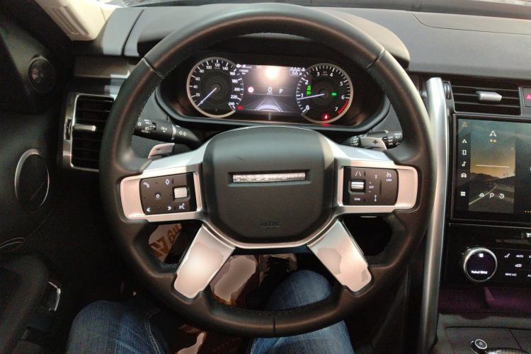 Used Land Rover Discovery 2023 Revised Version 360 PS R-Dynamic S