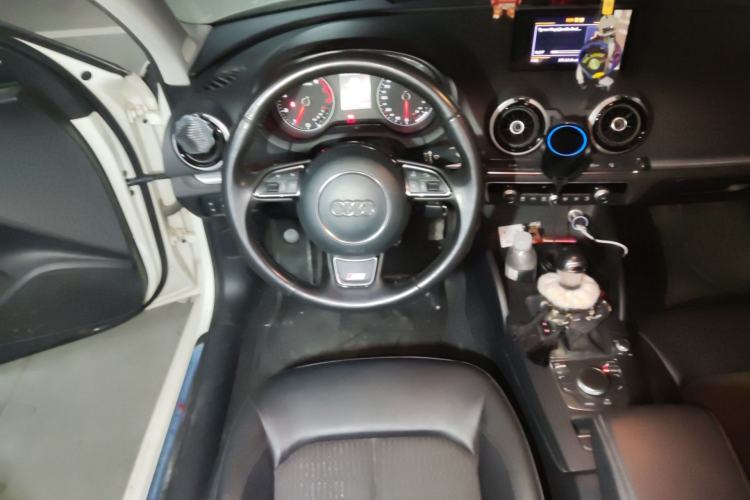 Used Audi A3 2014 Limousine 40 TFSI S line Comfort Model
