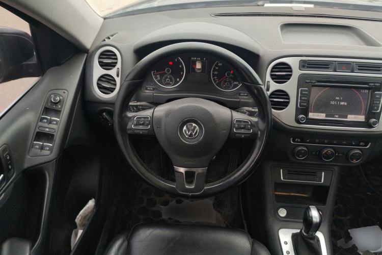 Used Volkswagen Tiguan 2015 1.8TSI Automatic Two-Wheel Drive Luxury Model Steering Wheel