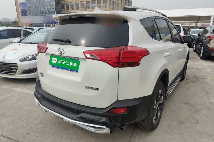 Used Toyota RAV4 2015 2.0L CVT Two-Wheel Drive Fashion Edition