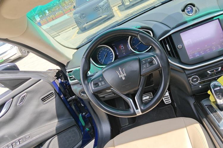 Used Maserati Ghibli 2014 3.0T Standard Edition Steering Wheel