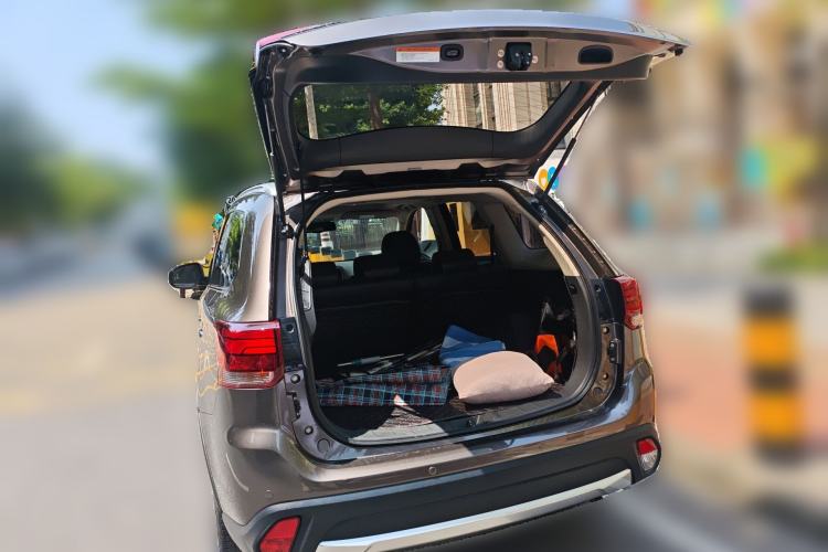 Used Mitsubishi Outlander 2018 2.4L 4x4 Elite Edition 5 Seats
