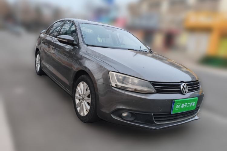 Used Volkswagen Sagitar 2014 Revised Version 1.4TSI Automatic Luxury Edition Front Right 45 Deg