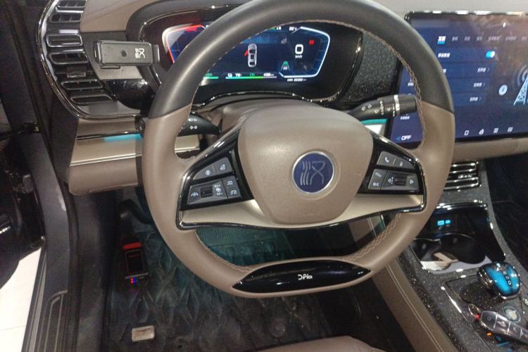 Used BYD Han 2023 EV Champion Edition 605KM Front-Drive Premium Model Steering Wheel