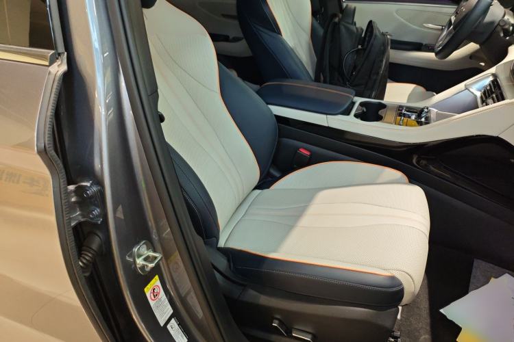 Used BYD Song PLUS New Energy 2023 Champion Edition DM-i 110KM Flagship Model Right Front Seat