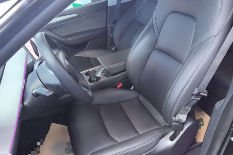 Used Tesla Model Y 2023 Rear-Wheel-Drive Version Left Front Seat