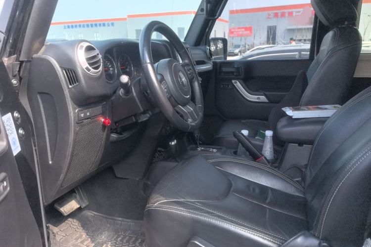 Used Jeep Wrangler 2015 3.6L Rubicon two-door model