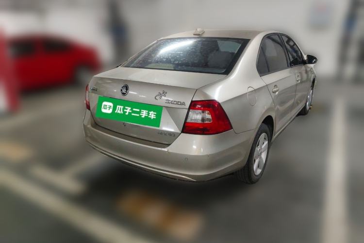 Used Skoda Rapid 2015 1.6L Automatic Smart Selection Model