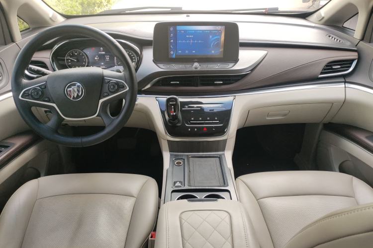 Used Buick GL8 2021 Land Cruiser Executive Class 652T Comfort Model Center Console